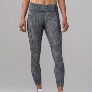 Lululemon Tight Stuff Tight II (25"), RARE! Salt Alpine White Black, Sz 6